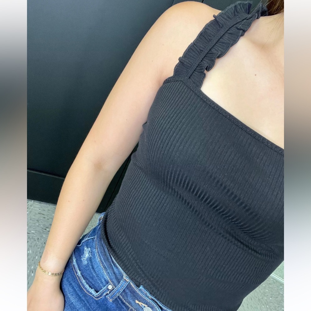 Black Solid Ribbed Tank Top With Ruffle Straps Stretchy Cutoff Crop Uneven Hem
